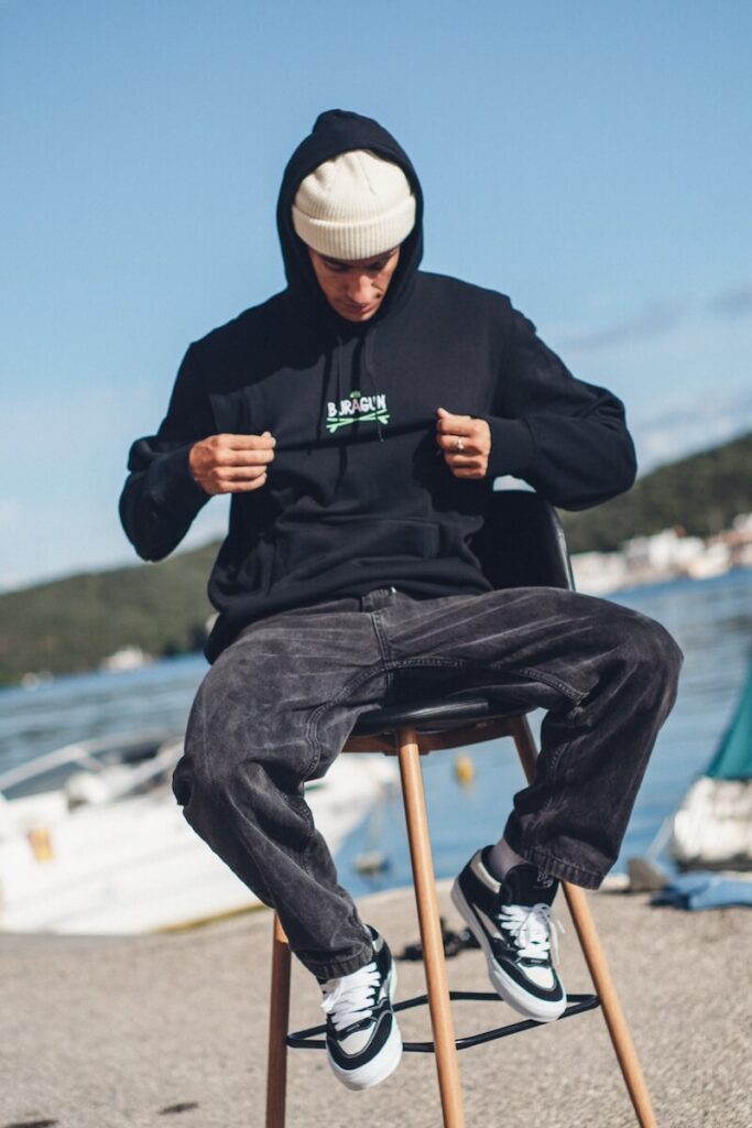 Sudadera Buragun Spray Lookbook