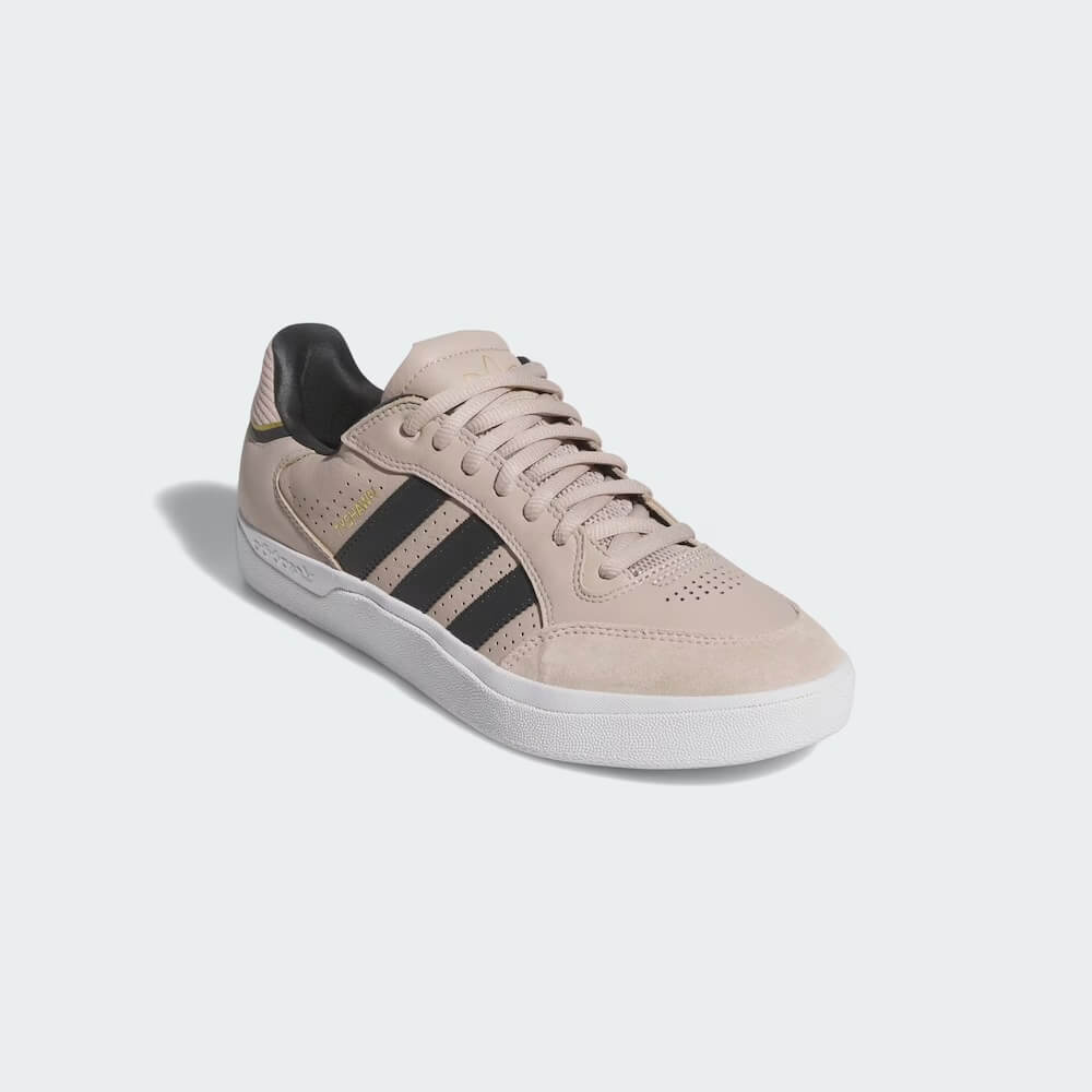 ADIDAS TYSHAWN LOW CARBON 3 copia