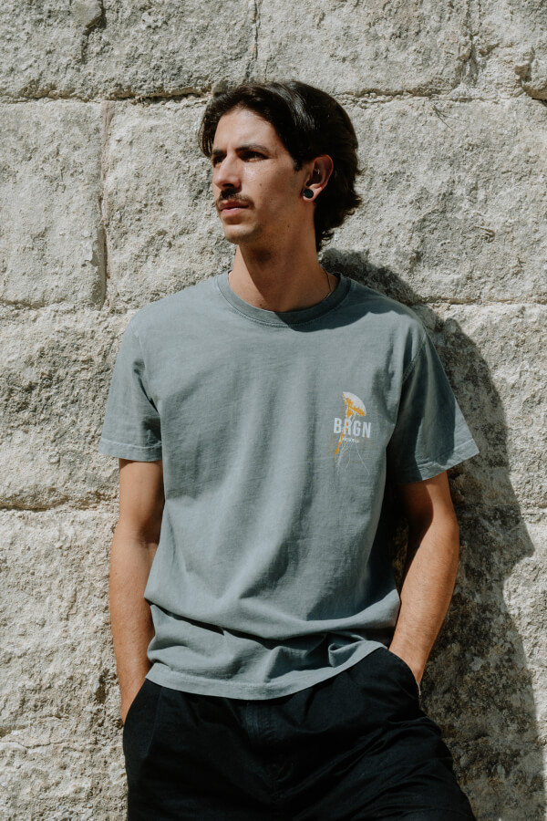 Camiseta Buragun Jellyfish grey washed