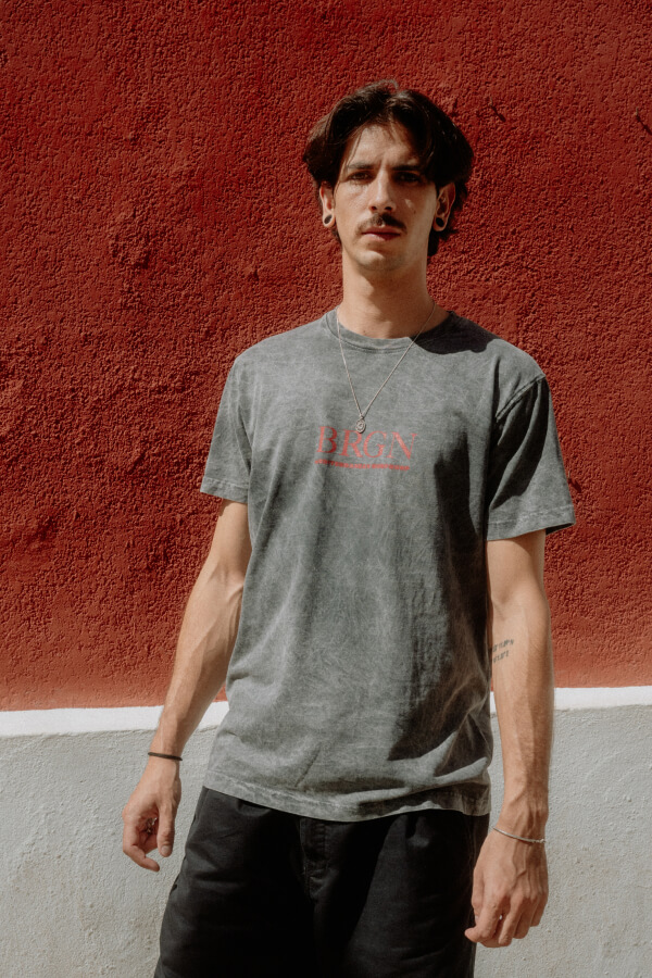 Camiseta Buragun Temple antracite washed